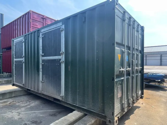 Vernooy 20FT 8.6 PAARDENBOX 600704