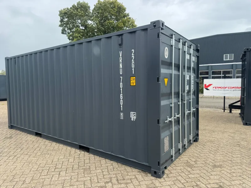 VERNOOY 50 stuks 20FT 8.6 Nieuw / One Way - GROTE PARTIJ ZEECONTAINERS TE KOOP EN DIRECT VOORRADIG - WIJ HEBBEN WAT U ZOEKT - 20FT 8.6 - - DIRECT OPSLAG - CARGO WORTHY - NIEUW - ONE WAY - MET CSC CERTIFICAAT - SLOT MOGELIJK