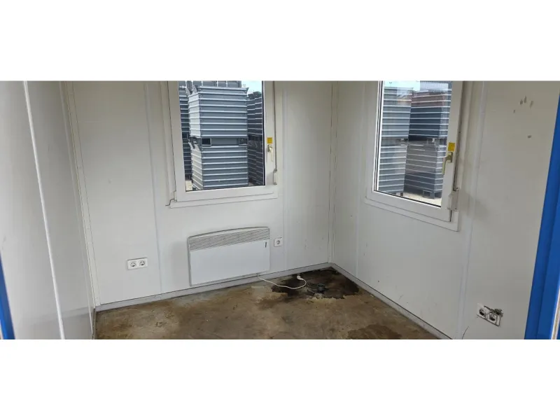 VERNOOY 10FT KANTOORUNIT 916415 - 10FT KANTOOR UNIT - GEBRUIKT MAAR IN NETTE STAAT - VOORZIEN VAN: VERLICHTING, STOPCONTACTEN, VERWARMING, RAMEN MET ROLLUIKEN - OP AFSPRAAK TE BEZICHTIGEN IN TIEL - LEVERING MOGELIJK