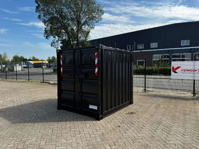 Vernooy 8FT Jong Gebruikt met traanplaat vloer - Vernooy