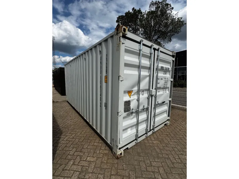 Vernooy ZEECONTAINER 20FT 8.6 106340 KOOPJE MET SCHADE - Vernooy